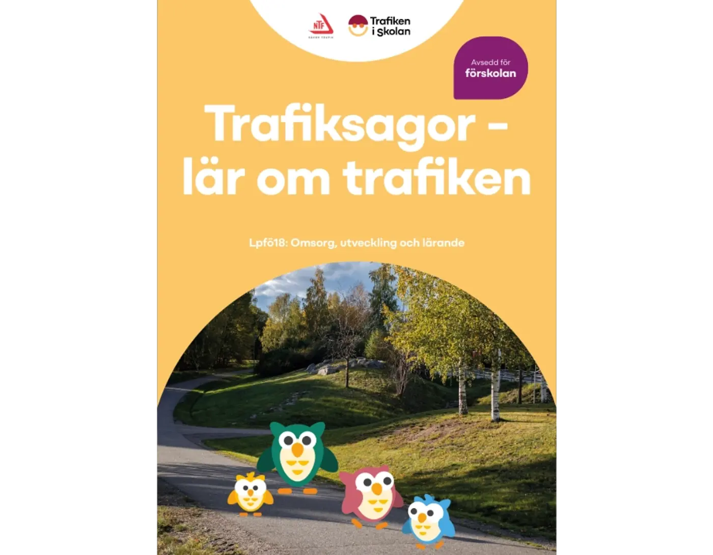 Illustrerade ugglor promenerar på en gångbana.