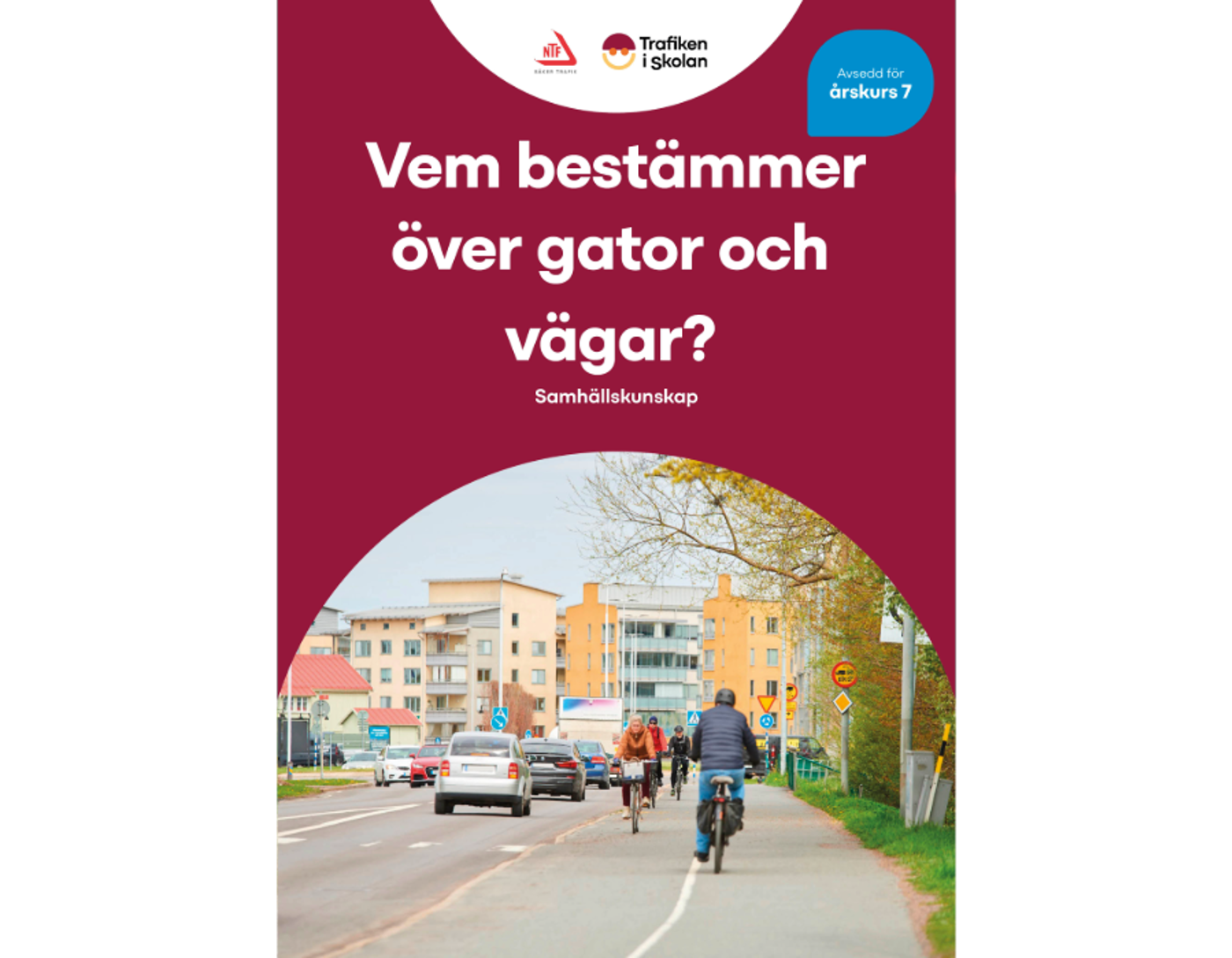 Personer som cyklar på en cykelbana.